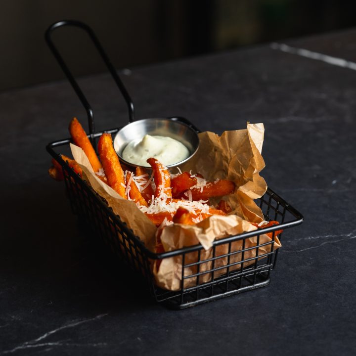 Батат фри с пармезаном