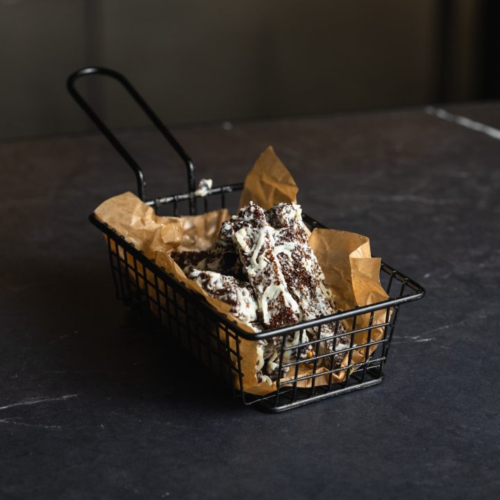 Хлебные гренки с сыром сулугуни